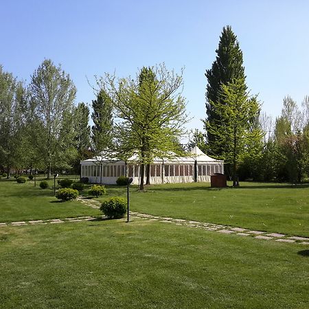 Lama Di Valle Rosa Ferrara Luaran gambar